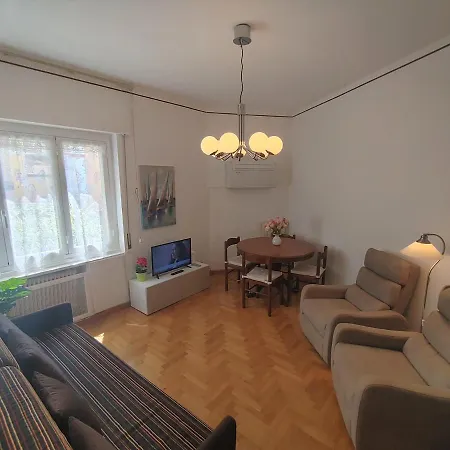 House Fiorita By World Apartmán
